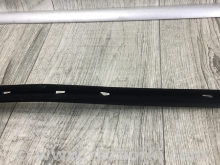 ФОТО Уплотнитель стекла двери для Toyota Camry 30 XV30 (09.2001-03.2006) Киев