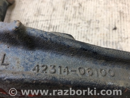 ФОТО Цапфа для Toyota Camry 40 XV40 (01.2006-07.2011) Киев