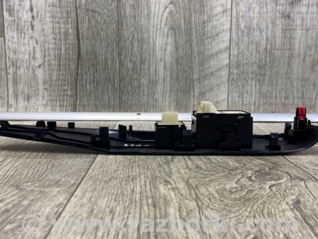 ФОТО Кнопка стеклоподьемника для Toyota Camry 70 XV70 (01.2017-...)  Киев
