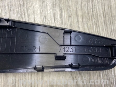 ФОТО Кнопка стеклоподьемника для Toyota Camry 70 XV70 (01.2017-...)  Киев