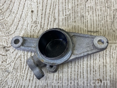ФОТО Кронштейн для Mitsubishi Carisma Киев