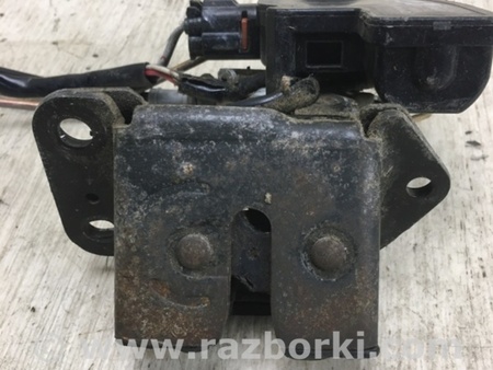 ФОТО Замок крышки багажника для Toyota Corolla E120 (08.2000-02.2007) Киев