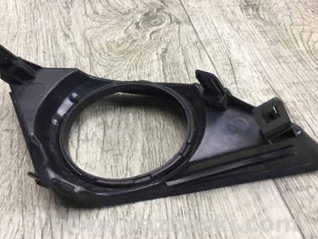 ФОТО Накладка противотуманной фары для Toyota Corolla E150 (11.2006-08.2013) Киев