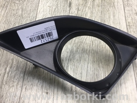 ФОТО Накладка противотуманной фары для Toyota Corolla E150 (11.2006-08.2013) Киев