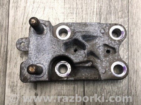 ФОТО Кронштейн крепления КПП для Ford Fiesta Mk6 (2008-2017) Киев
