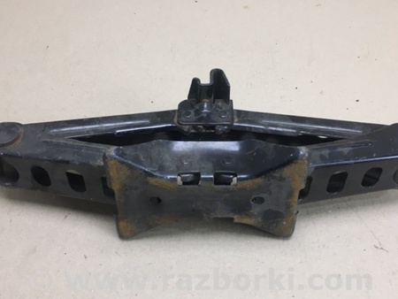 ФОТО Домкрат для Ford Focus 3 (01.2010 - 03.2018) Киев
