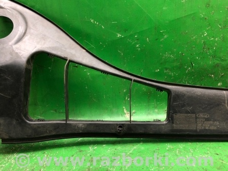 ФОТО Пластик под лобовое стекло (Жабо) для Ford Focus 3 (01.2010 - 03.2018) Киев