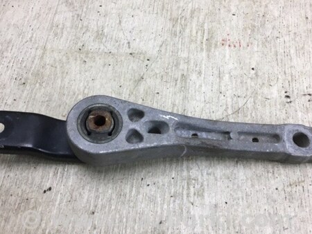 ФОТО Подушка двигателя нижняя для Volkswagen Jetta USA (10-17) Киев