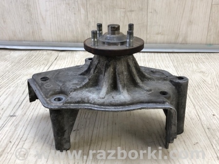 ФОТО Кронштейн вискомуфты для Toyota Land Cruiser 90 Киев