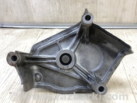 ФОТО Кронштейн вискомуфты для Toyota Land Cruiser 90 Киев