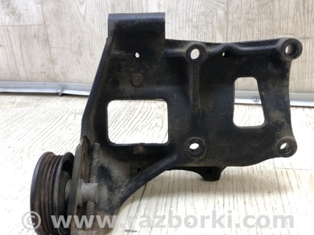 ФОТО Кронштейн компрессора кондиционера для Toyota Land Cruiser 90 Киев
