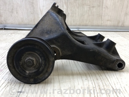 ФОТО Кронштейн компрессора кондиционера для Toyota Land Cruiser 90 Киев