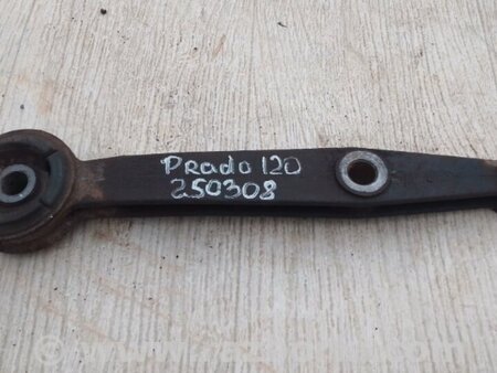 ФОТО Кронштейн редуктора для Toyota Land Cruiser Prado 120 Киев
