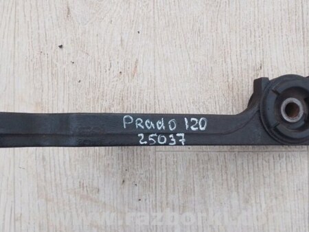 ФОТО Кронштейн редуктора для Toyota Land Cruiser Prado 120 Киев