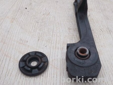 ФОТО Кронштейн редуктора для Toyota Land Cruiser Prado 120 Киев