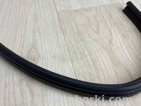 ФОТО Уплотнитель капота для Infiniti M25/M37/M56/Q70/M35H Киев