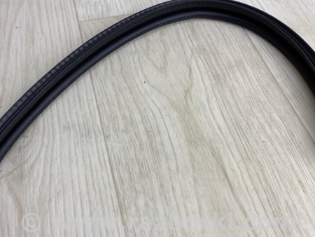 ФОТО Уплотнитель капота для Infiniti M25/M37/M56/Q70/M35H Киев