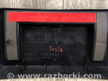 ФОТО Площадка номерного знака для Tesla Model 3 Киев