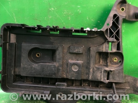 ФОТО Полка аккумулятора для Volkswagen Passat B7 (09.2010-06.2015) Киев