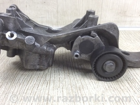ФОТО Кронштейн масляного фильтра для Volkswagen Passat CC (01.2012-12.2016) Киев