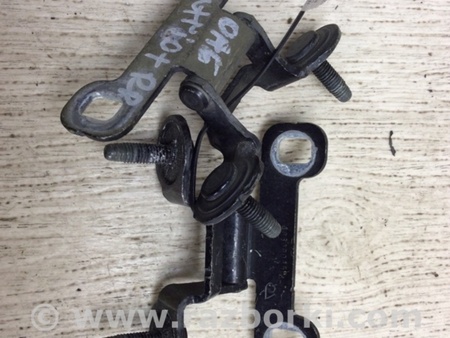 ФОТО Петля крышки багажника для Jeep Patriot (10-17) Киев