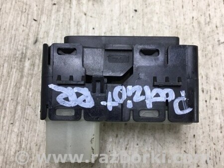 ФОТО Кнопка стеклоподьемника для Jeep Patriot (10-17) Киев