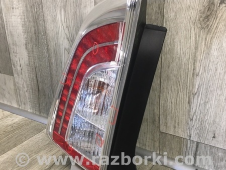 ФОТО Фонарь задний наружный для Toyota Prius 30 (09-17) Киев