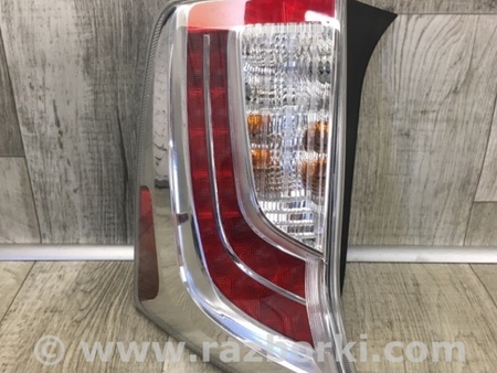ФОТО Фонарь задний наружный для Toyota Prius 30 (09-17) Киев