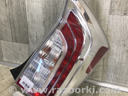 ФОТО Фонарь задний наружный для Toyota Prius 30 (09-17) Киев