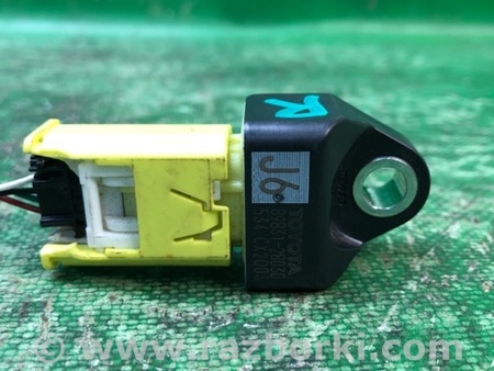 ФОТО Датчик удара для Toyota Prius 30 (09-17) Киев