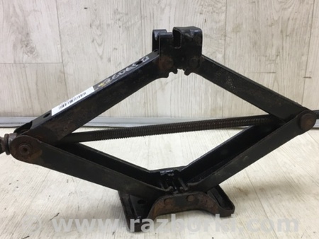 ФОТО Домкрат для Nissan Rogue (08-14) Киев
