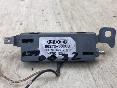 ФОТО Усилитель антенны для Hyundai Sonata YF (09.2009-03.2014) Киев