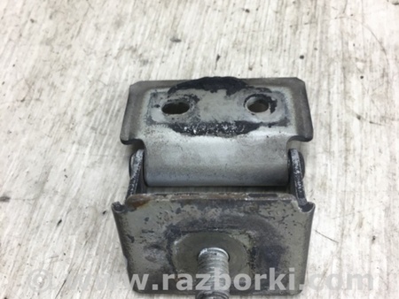 ФОТО Петля крышки багажника для Suzuki Swift Киев