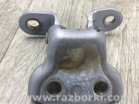 ФОТО Петля двери нижняя для Toyota Tacoma 2 (2005-2015) Киев