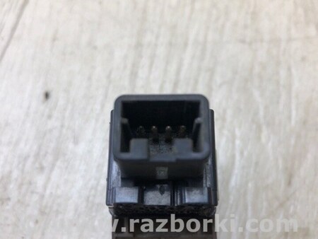 ФОТО Кнопка аварийки для Nissan Tiida/Versa C11 Киев