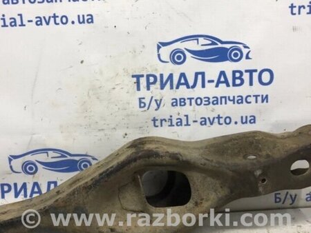 ФОТО Важель задньої підвіски нижній поперечний (під пружину) для Mitsubishi Pajero Wagon Киев