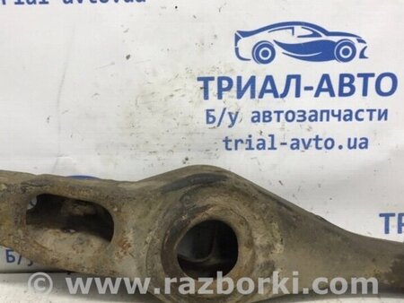 ФОТО Важель задньої підвіски нижній поперечний (під пружину) для Mitsubishi Pajero Wagon Киев