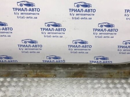 ФОТО Накладка порога зовнішня права для Mitsubishi Pajero Wagon Киев