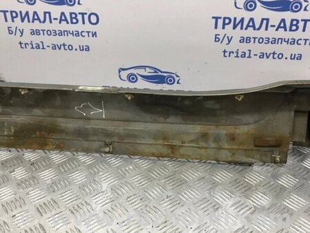 ФОТО Накладка порога зовнішня права для Mitsubishi Pajero Wagon Киев