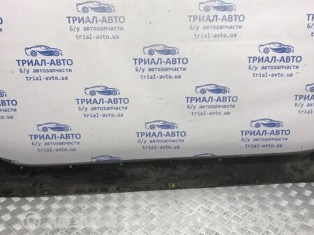 ФОТО Накладка порога зовнішня права для Mitsubishi Pajero Wagon Киев