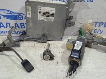 ФОТО Блок керування двигуном для Toyota Land Cruiser Prado 120 Киев