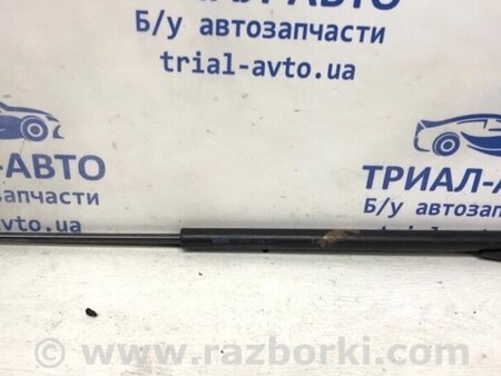 ФОТО Амортизатор капота для Toyota RAV-4 (05-12) Киев