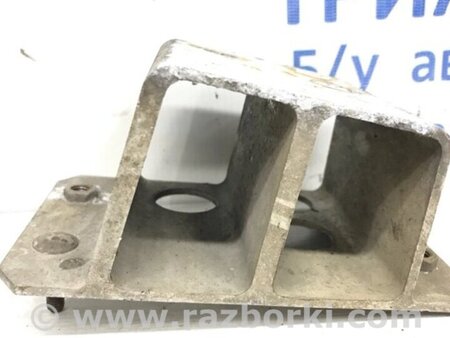 ФОТО Кронштейн підсилювач заднього бампера для Toyota RAV-4 (05-12) Киев