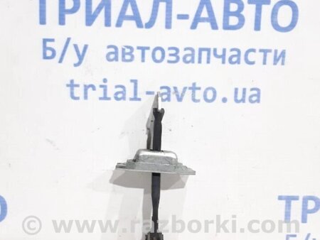 ФОТО Обмежувач дверей задній правий для Toyota RAV-4 (05-12) Киев