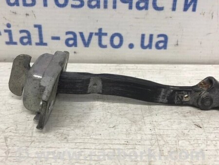 ФОТО Обмежувач дверей передній лівий для Toyota RAV-4 (05-12) Киев