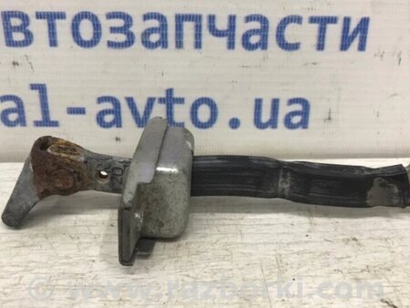 ФОТО Обмежувач дверей передній правий для Toyota RAV-4 (05-12) Киев