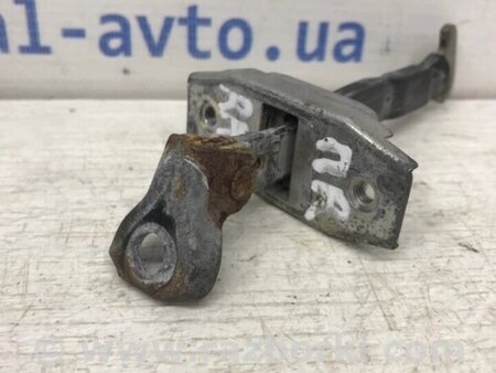 ФОТО Обмежувач дверей передній правий для Toyota RAV-4 (05-12) Киев
