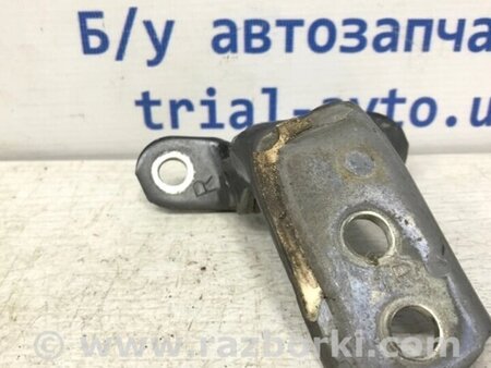 ФОТО Петля двері передньої правої нижня для Toyota RAV-4 (05-12) Киев