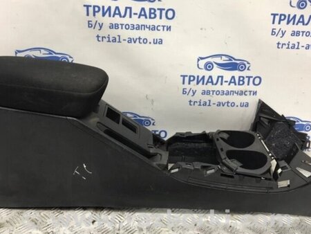 ФОТО Підлокітник для Toyota RAV-4 (05-12) Киев