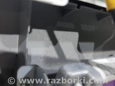 ФОТО Плафон передній для Toyota RAV-4 (05-12) Киев